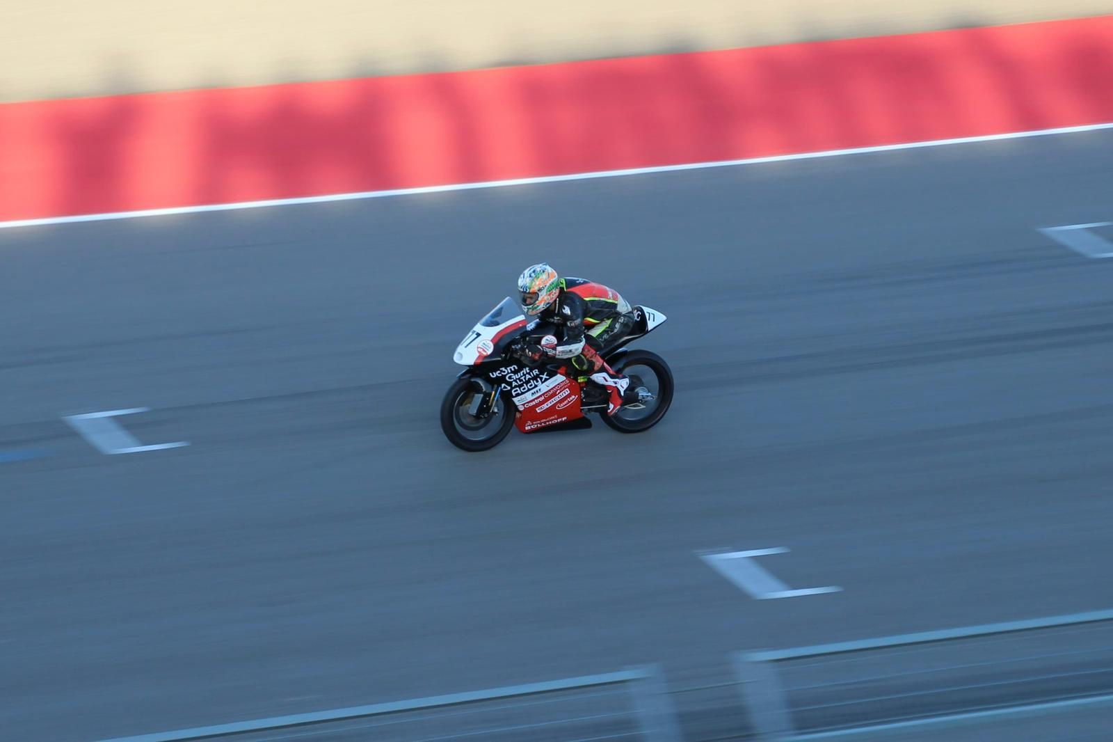 Prototipo MOTO-MAQLAB-UC3M en el Circuito FIM de MotorLand Aragón