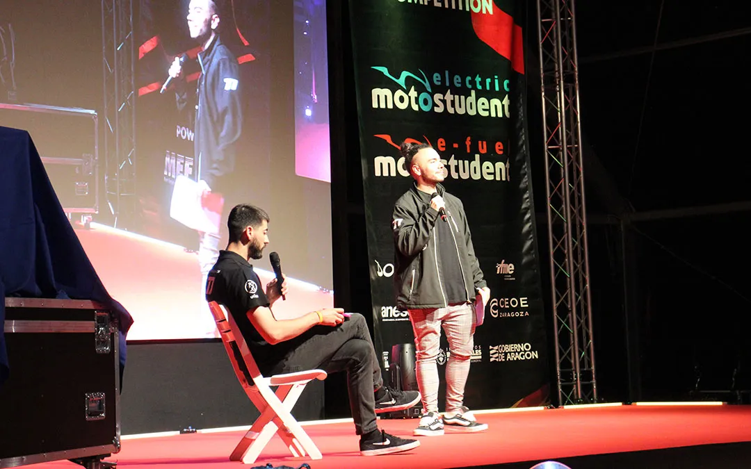 El equipo completo de MOTO-MAQLAB-UC3M en el escenario MS1